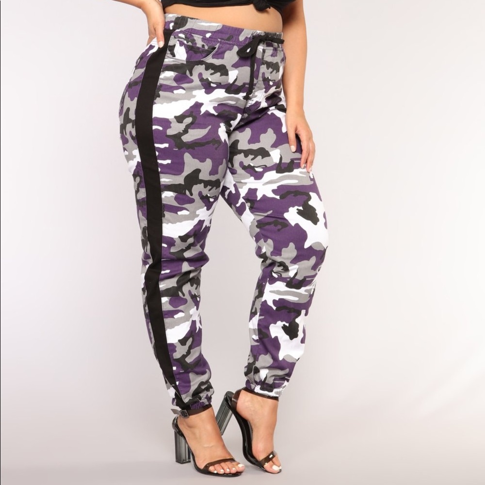 ✨NWT✨Fashion Nova camo joggers